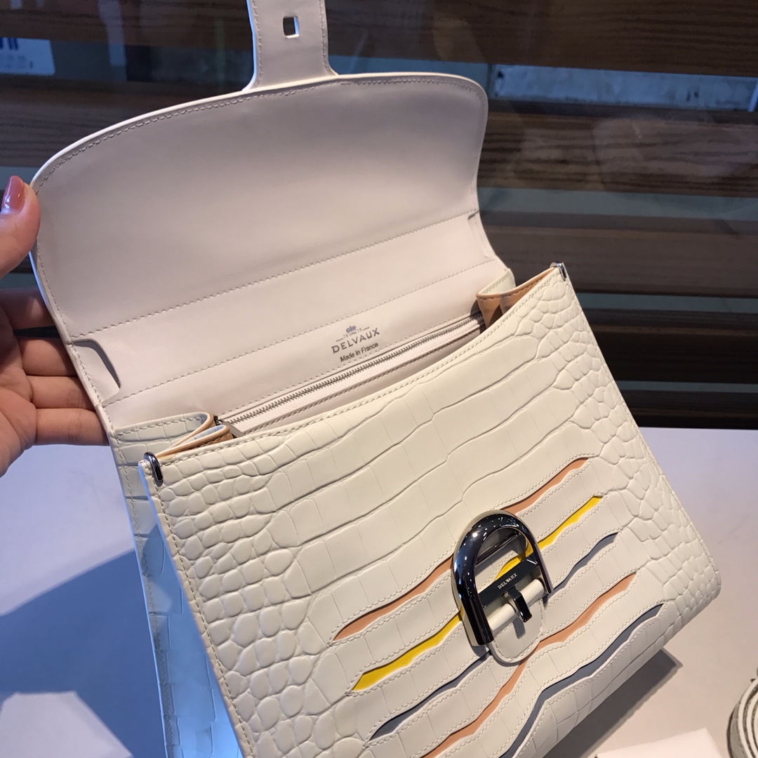 델보 브리앙 MM 크로커다일 토트백 화이트